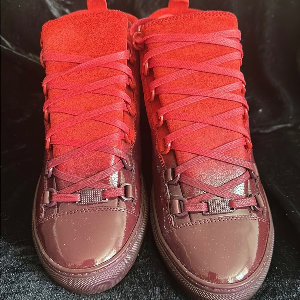 Limited edition balenciaga
